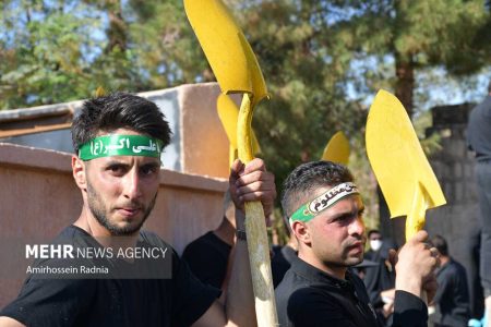 بیل‌های نمادین برای دفن پیکر مطهر شهدای کربلا که به آسمان می‌رود