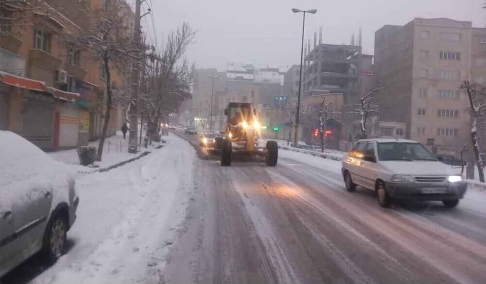 در پی هشدار نارنجی هواشناسی؛ از سفر غیرضرور به مسیرهای منتهی به شمال طی ۲ روز آینده خودداری کنید