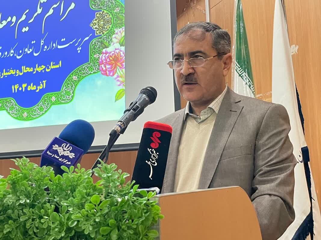 کارگران، مرزبانان اقتصاد و نماد استقلال ملی - خبرگزاری وبگردی | اخبار ایران و جهان