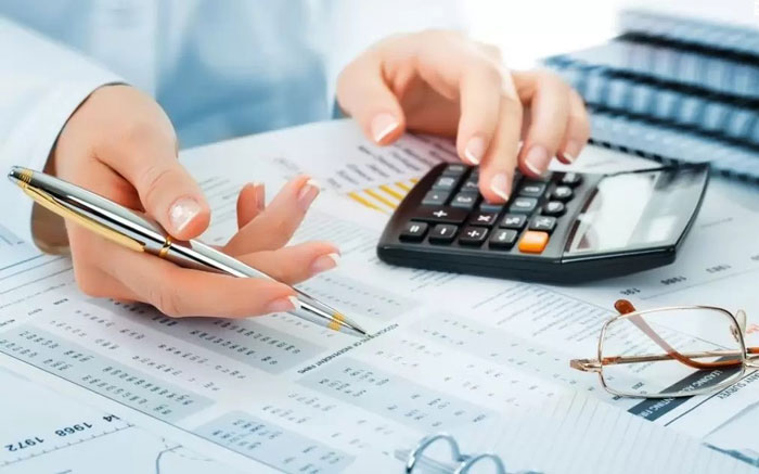 چرا آموزش حسابداری بهترین انتخاب برای کارمندان اداری است؟