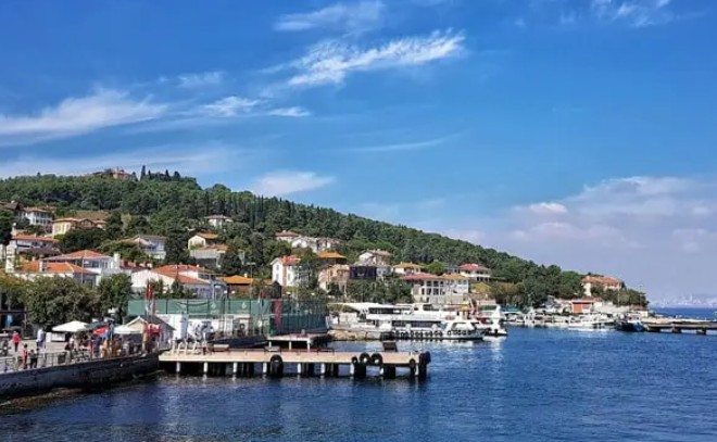 سایه های خاموش در جزیره بویوک آدا و صدای کودکان گمشده